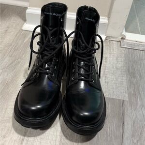 Alexander McQueen Glossy Black Lace-Up Boots